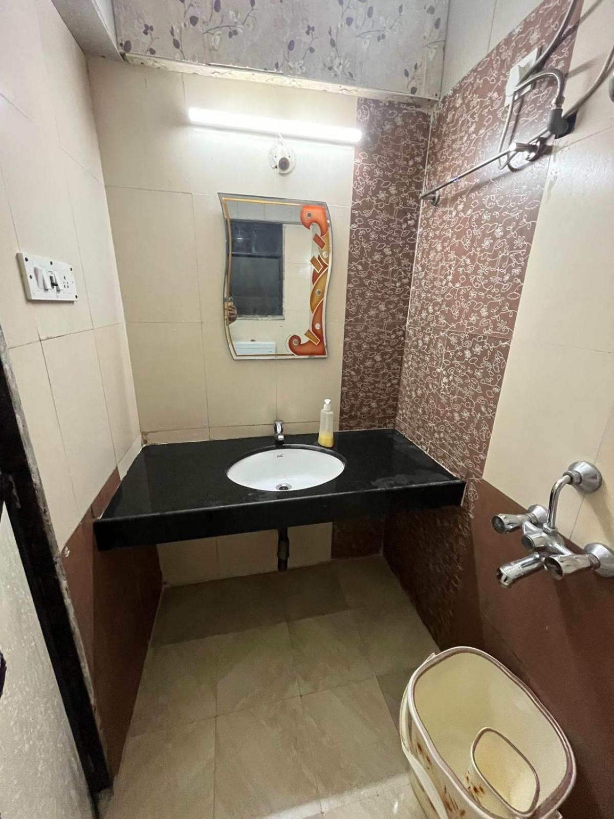 Galaxy Apartment Mumbai Exterior foto